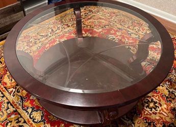 Free round coffee table