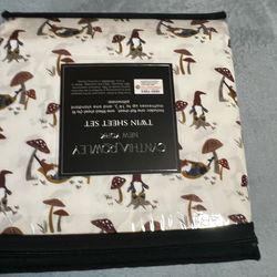 Cynthia Rowley Twin Sheet Set Gnome Print New