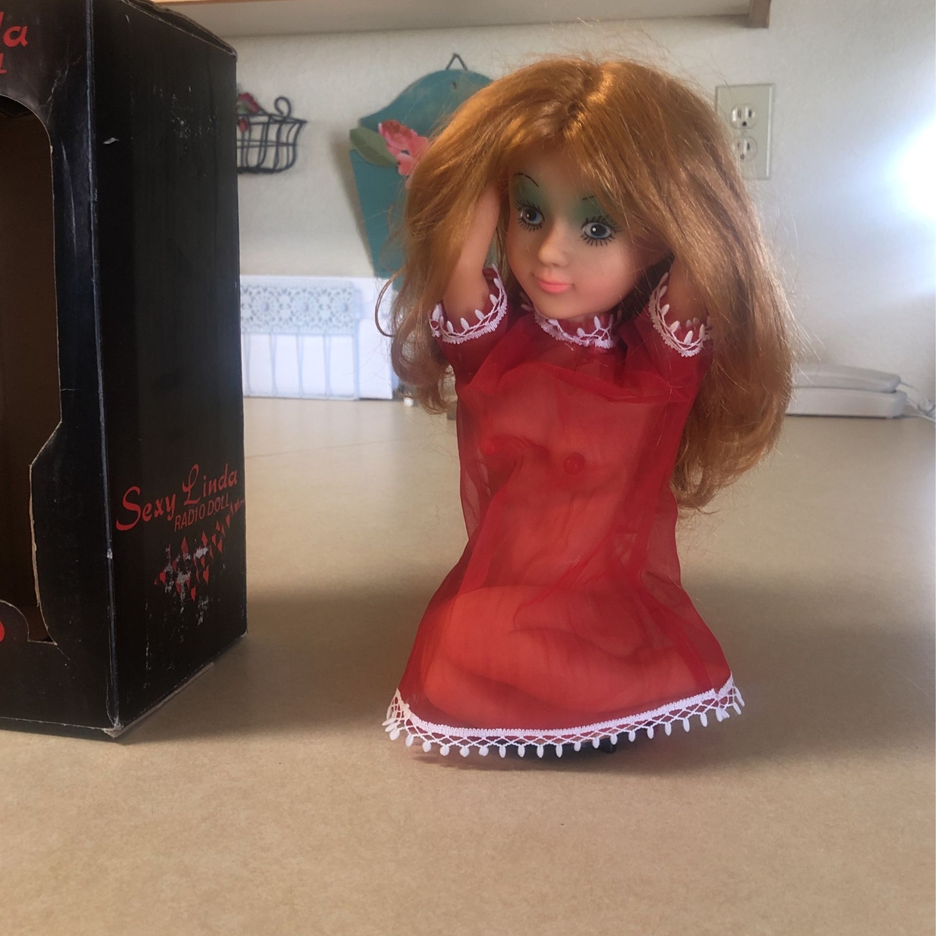 Vintage 1960’s Sexy Linda Radio Doll