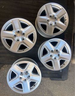 Set of 4 rims for jeep Gladiator gran Cherokee Wrangler etc 17s
