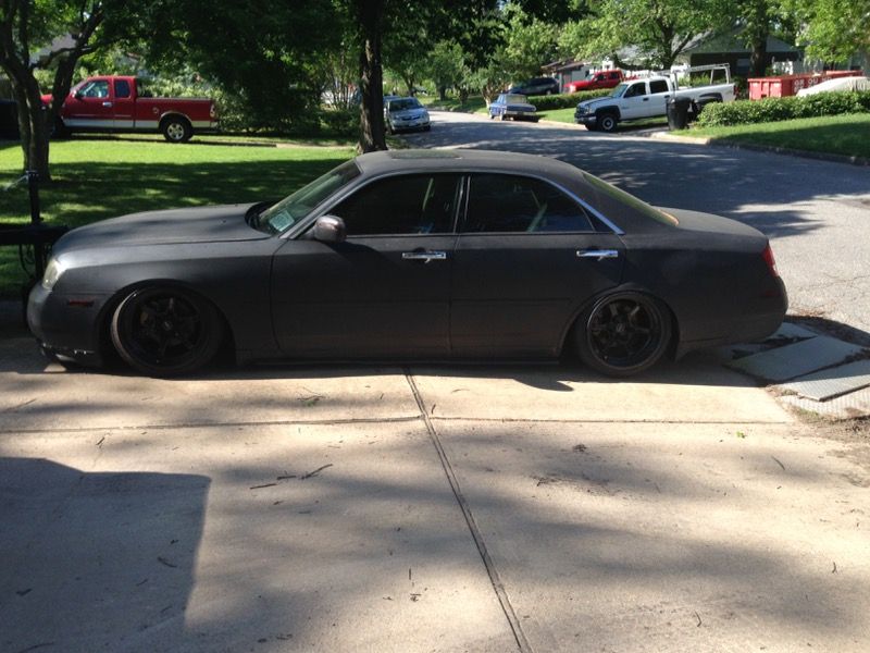 Infiniti 2004 m45 air bagged & stance lowered Lexus VIP
