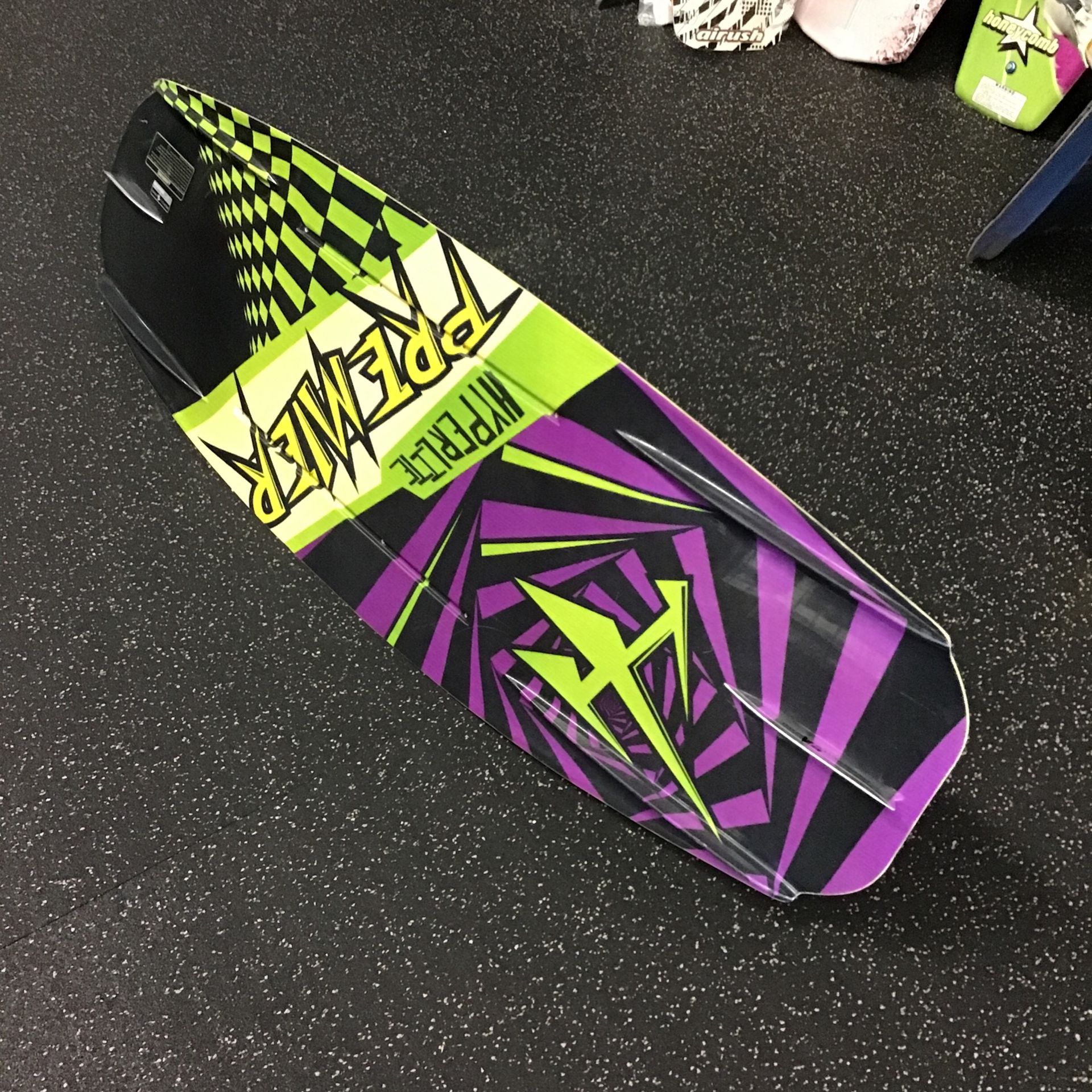 Hyperlite Premier Danny Harf Pro Model 141cm Wakeboard With Bindings Size 9 
