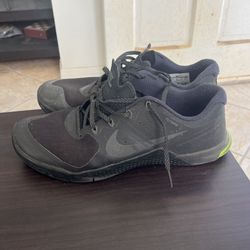 Men’s Nike Metcon 2 - Size 11.5