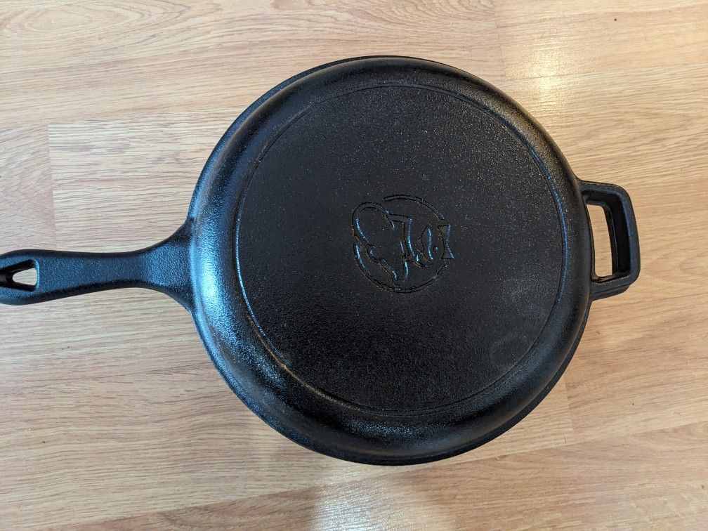 Cast Iron Dutch Oven With Frying Pan Lid