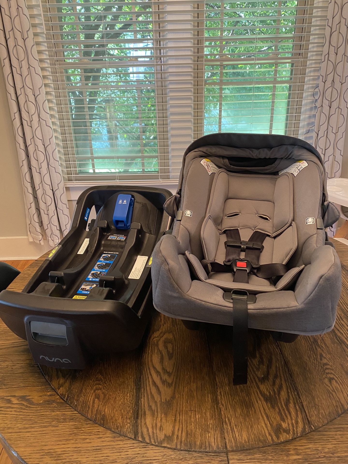 Nuna Pipa, Car Seat & Base