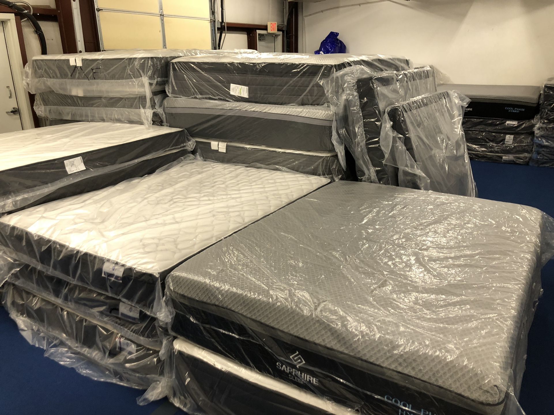 Queen and King Mattresses! Sacrificing at Extremely Low...