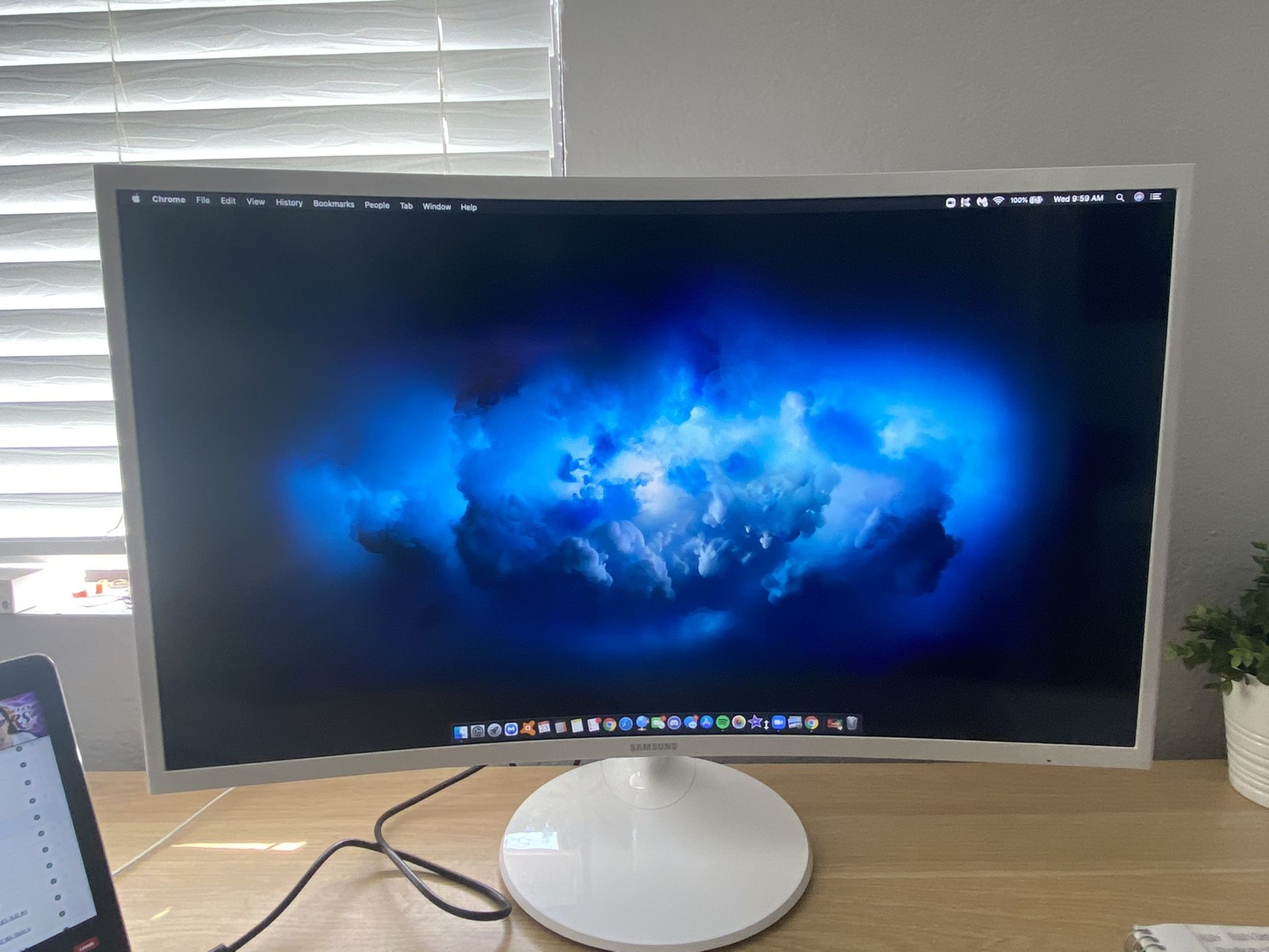 Essential Samsung Curved Monitor 32 inch