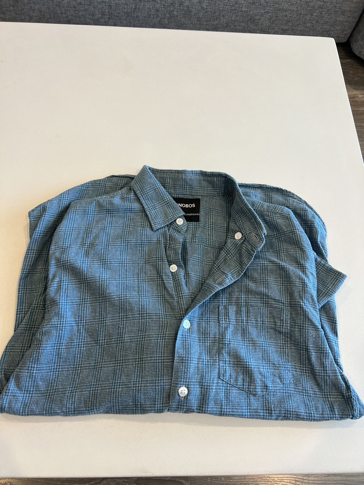 Men’s Bonobos slim fit collared shirt - size small