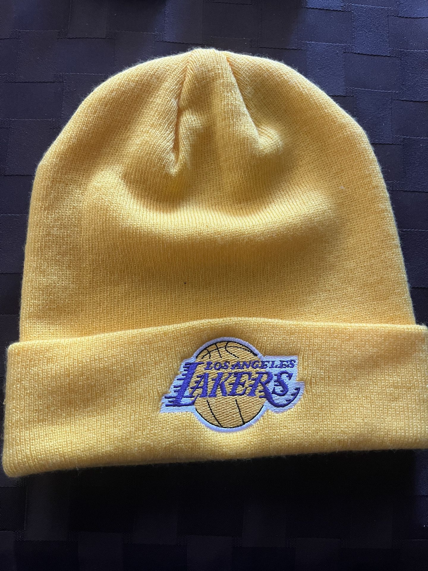 NBA LA Lakers Beanie Los Angeles Basketball Skully Knit Winter Yellow UNK