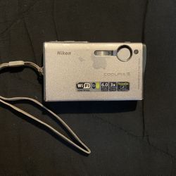 NIKON COOLPIX S6 