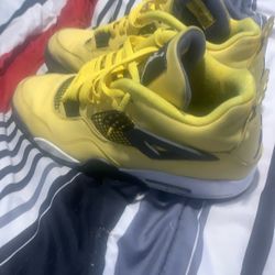 jordan 4’s size 12