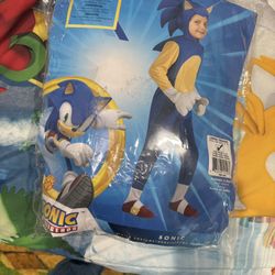 Sonic the Hedgehog Sonic Deluxe Costume for Kids by Rubies, Boys Large