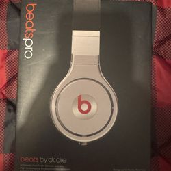 DISCONTINUED / Beats Studio Pro Headphones by Dr. Dre Over the Ear DJ/STUDIO AUDIO CORD!