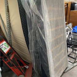 Boxsprings for sale $40