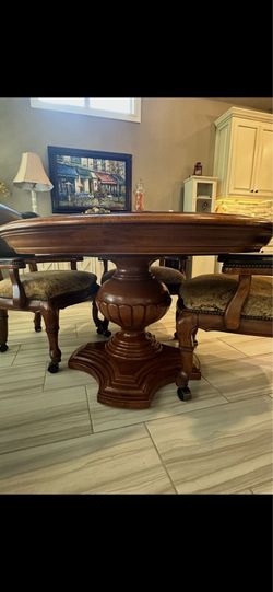 Thomasville table with 4 chairs