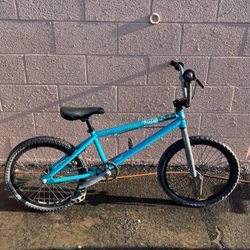 Haro Forum 20.5in BMX Bicycle