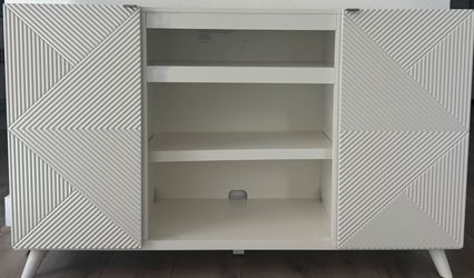 TV console table brand new CASH only