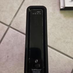 Arris Surfboard Modem & router