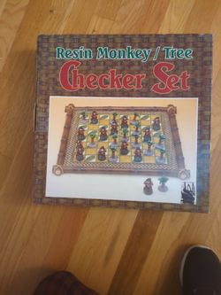 Checker Set Resin Monkey Tree
