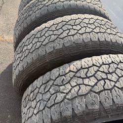 Tires TL275/65/20 Goodyear 
