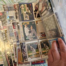 Hundreds Or Cards And Rookies 