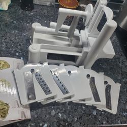 Spiralizer 7-Blade Vegetable Slicer