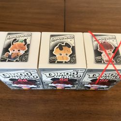 ✨ Pop Mart DIMOO WORLD x DISNEY Series-Vinyl Plush Keychain Blind Box Collective ✨