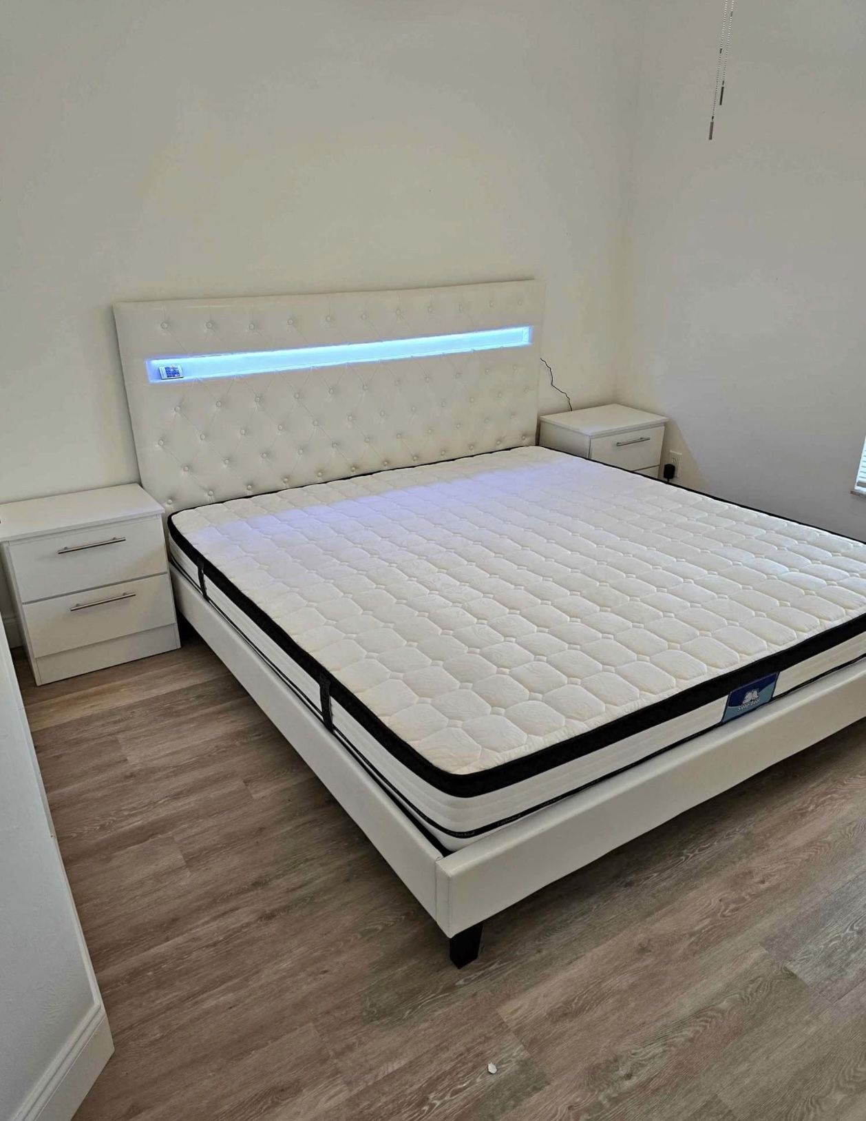 Bedroom Set - Juego De Cuarto