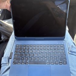 Grey IPad Air M3 chip 128GB