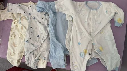 4 long sleeve baby jumpsuits, size 59 x2 and size 66 x2