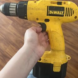 Dewalt Drill with Battery and Charger 