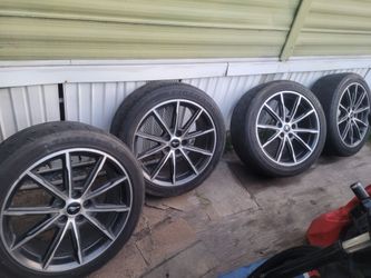 Mustang wheels 5x4.5 used w tires