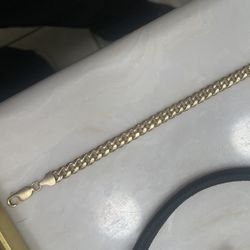 10k Gold Cuban Bracelet 