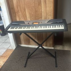 YAMAHA ELECTRONIC KEYBOARD PSR-GX76