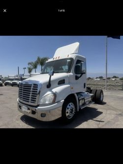 2014 single axle freightliner