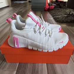 Women’s Nine Free Metcon 6 Training Shoes - White Pink - Size 7.5