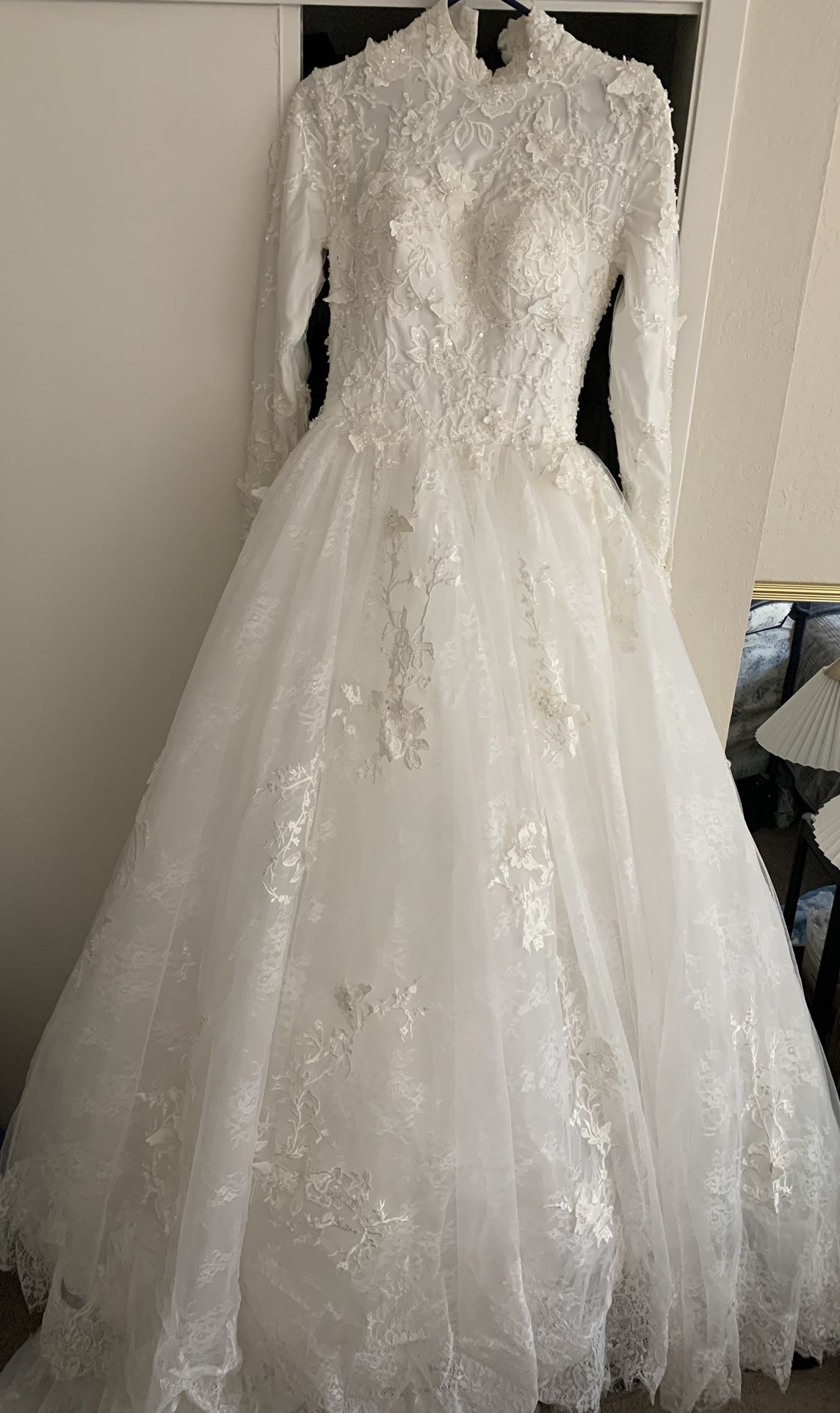  Wedding Gown