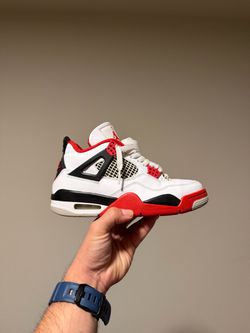 Jordan 4 ‘Fire Red’