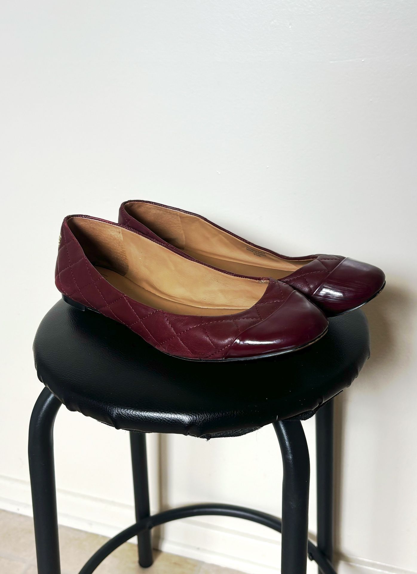 Ann Taylor Maroon/Red Quilted Ballet Flats (Size 9.5)