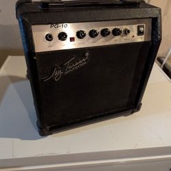 Jay Turser PG-10 guitar amp