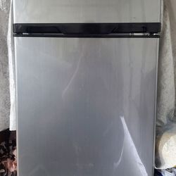 used kenmore mini fridge