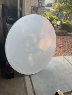 2 Round lifetime folding tables