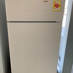 HOTPOINT HPS15BTHRWW REFRIGERATOR