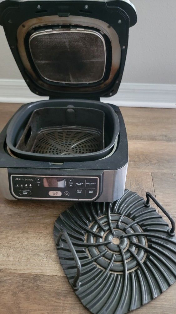 Ninja Air Fryer 5 In 1. 