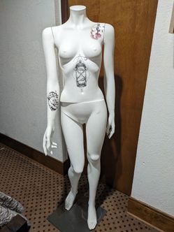 Female Mannequin