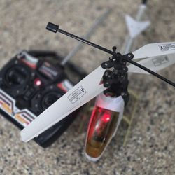 HELICOPTER WITH REMOTE