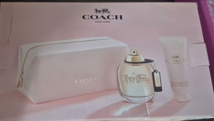 COACH NY TRAVEL SET $45