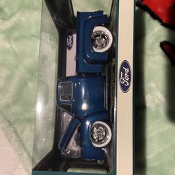 M2 Ford Pick UpTruck 56’