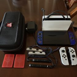Nintendo Switch OLED w/ extra controllers