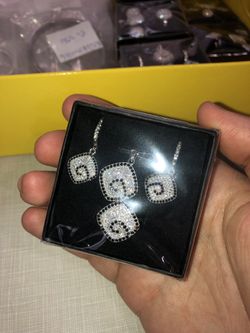 $1295- Ladies 14k White Gold Finished Silver 3 PC Set Ring, Earrings, Pendant